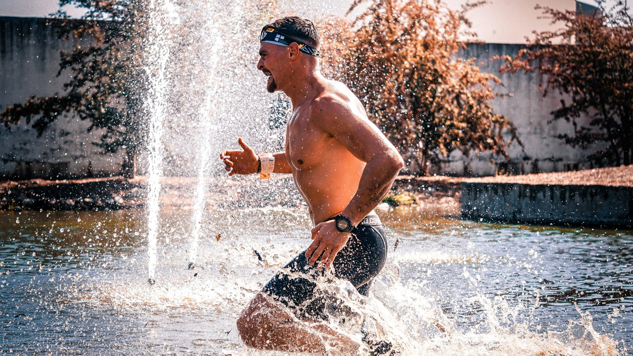 Mann Läuft Auf Wasser