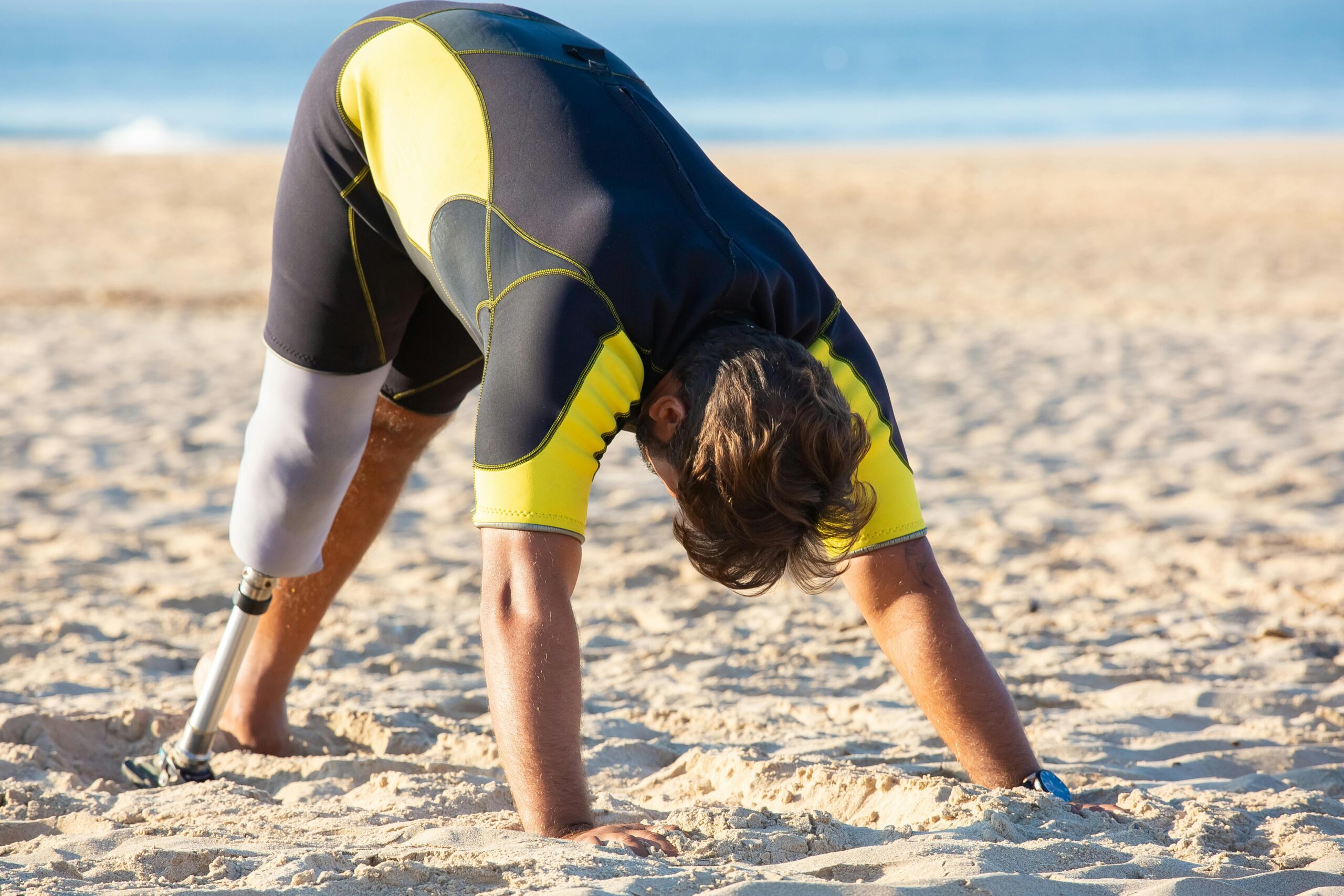 Mann Mit Beinprothese, Die Yoga übung Macht
